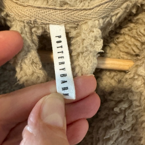 Pottery Barn Tan Sherpa Robe with Hood and Belt OS - Picture 7 of 9